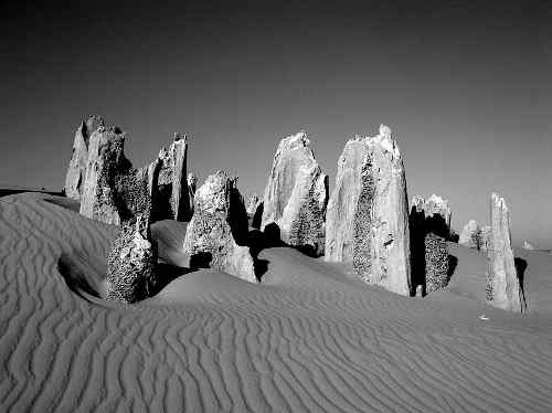 800px_pinnacles_western_australia.jpg - 15.05 kB