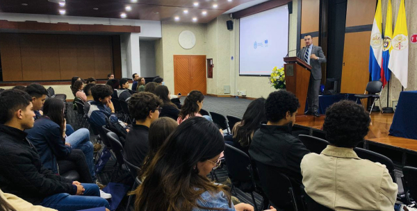 Jóvenes bogotanos pueden ser los mejores Guardianes Ambientales de la ciudad: Julián Pinilla Malagón, Personero Distrital