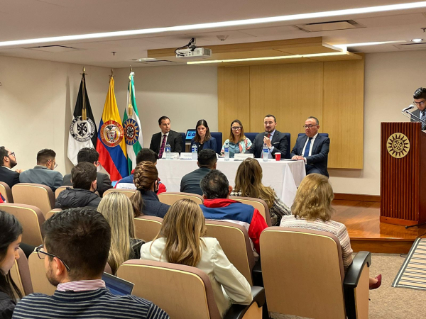 La Personería de Bogotá y la Universidad Santo Tomás acuerdan un diálogo permanente sobre el Derecho Internacional Humanitario
