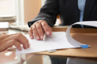 Cláusulas abusivas en contratos de adhesión para compra de viviendas VIS y VIP
