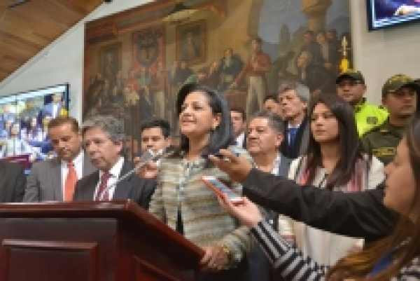 Carmen Teresa Castañeda Villamizar,  primera mujer en ejercer como Personera de Bogotá