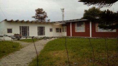 Maquinaria de Alcaldía de Suba  utilizada para invadir espacio público