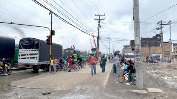 Improvisación e irregularidades en la  construcción del bicicarril de la Calle 13